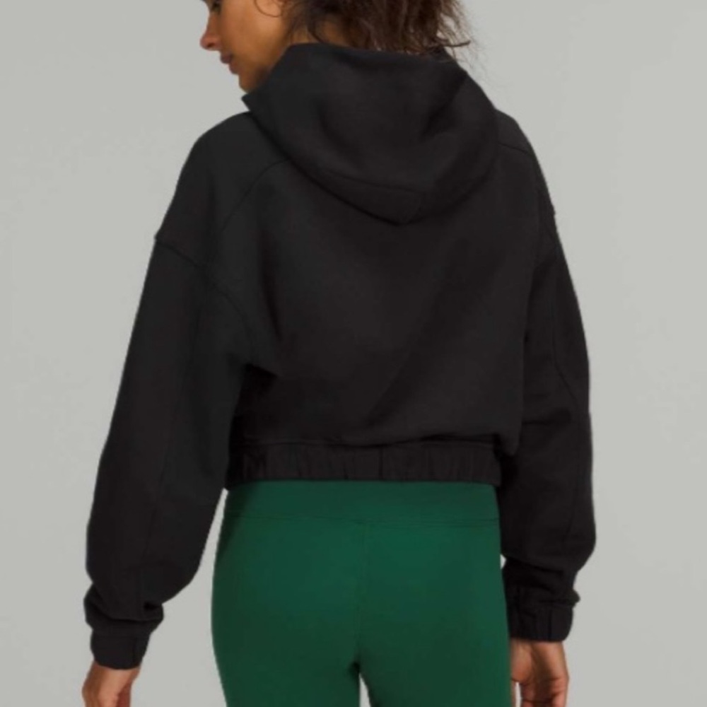 Lululemon Relaxed Black Cropped Hoodie Size 2